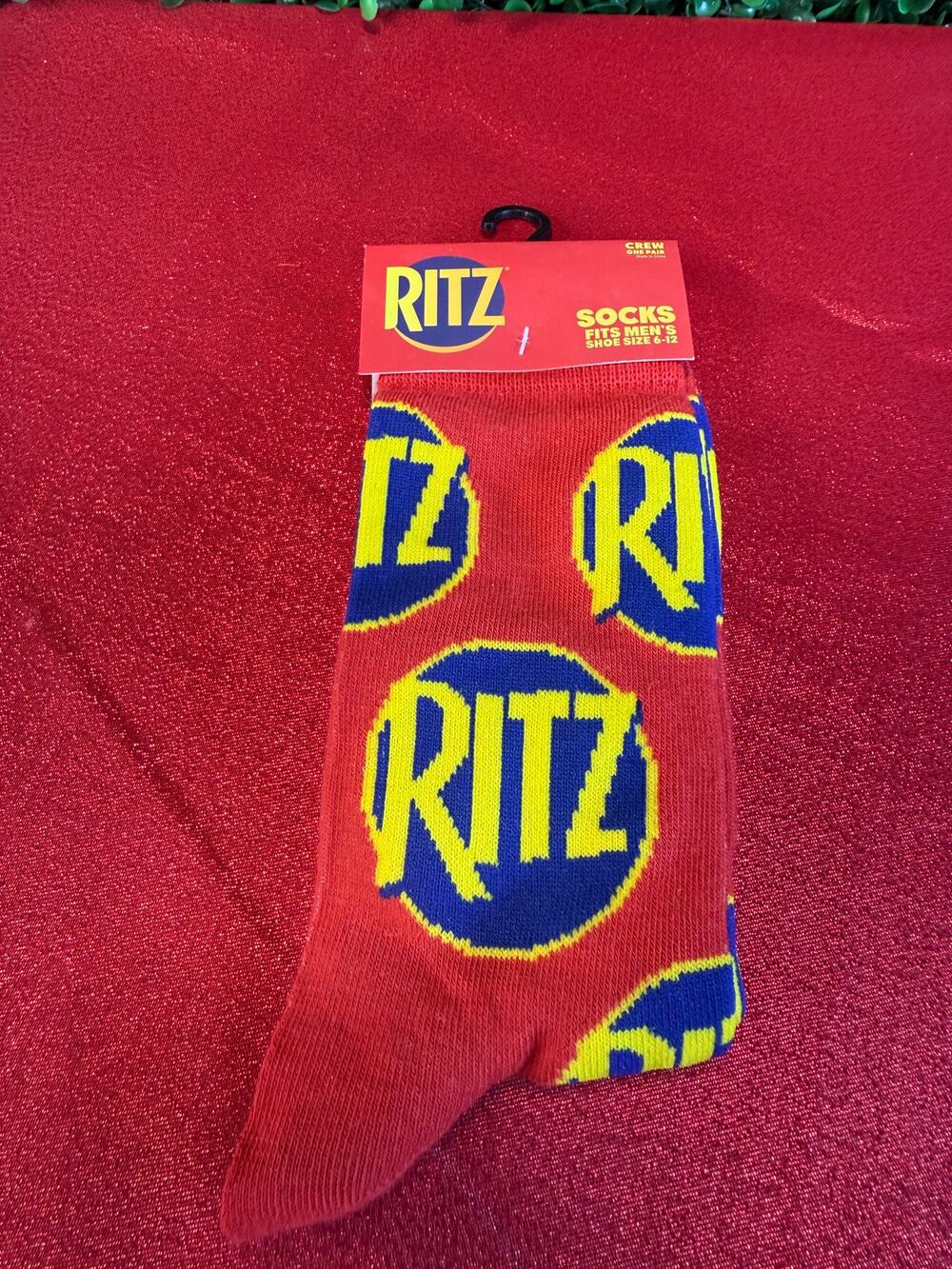 New  Ritz Crackers Crew Socks Adult 6-12 Red Novelty Graphic Food Gift